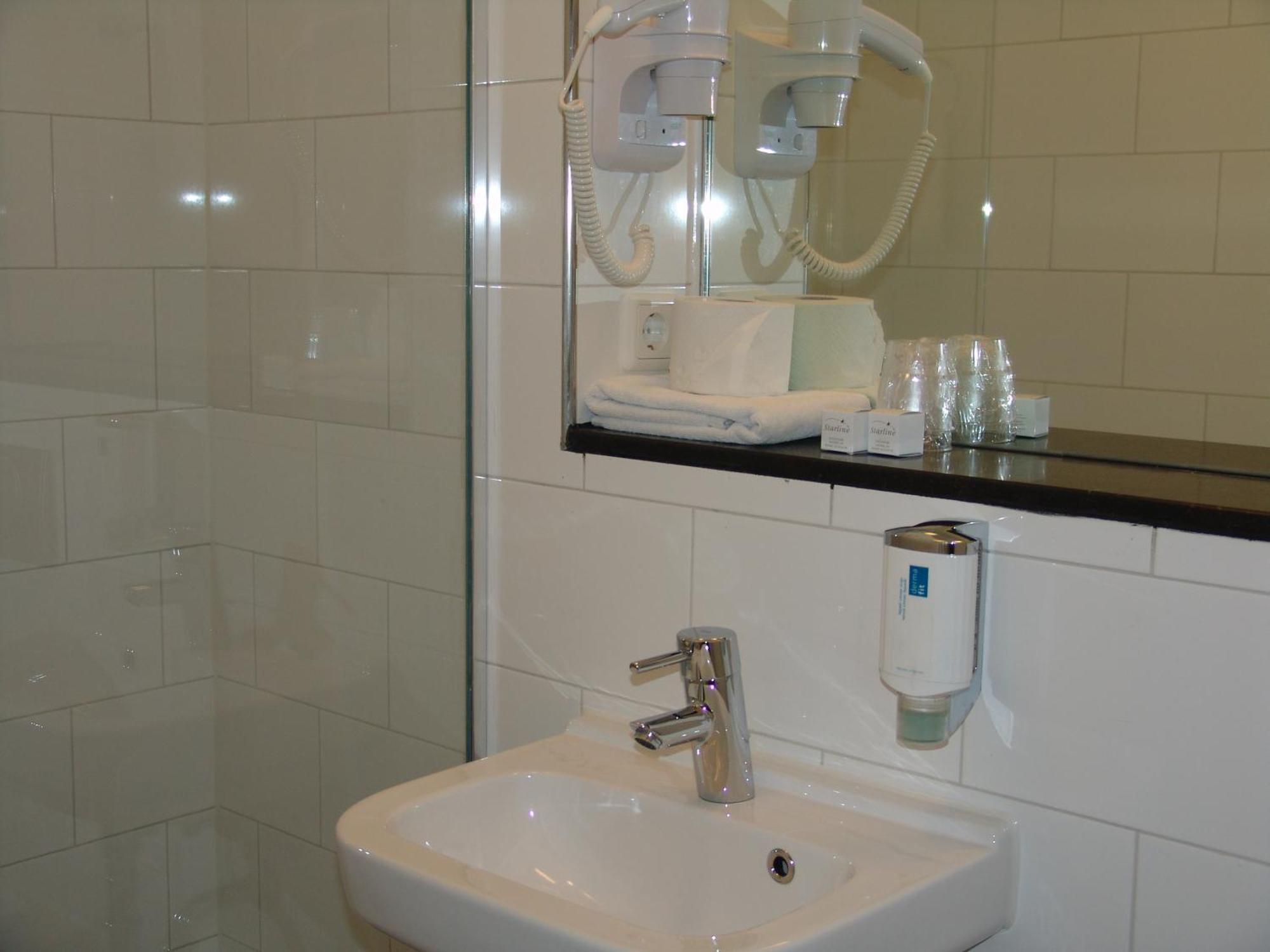 Singel Hotel Амстердам Екстериор снимка