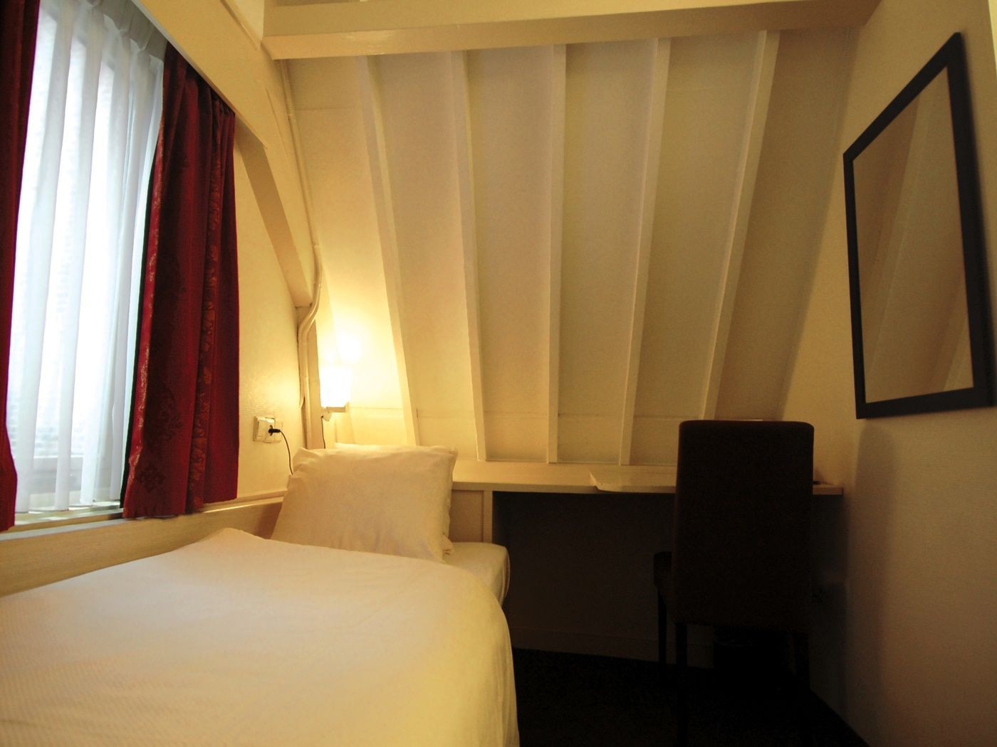 Singel Hotel Амстердам Стая снимка