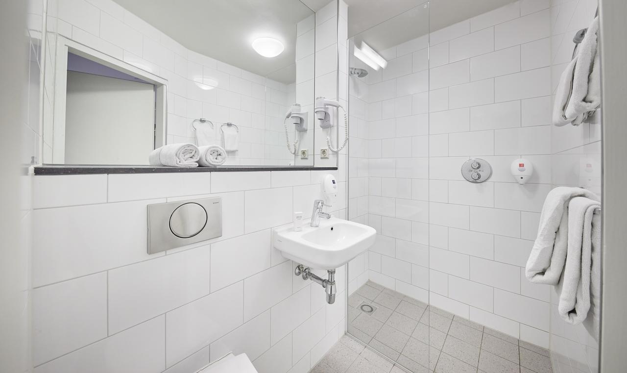 Singel Hotel Амстердам Екстериор снимка